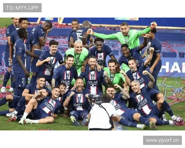 巴黎圣日耳曼近期比赛愈发依赖边路突破,进攻体系变化与中路受阻是否影响整体效率?